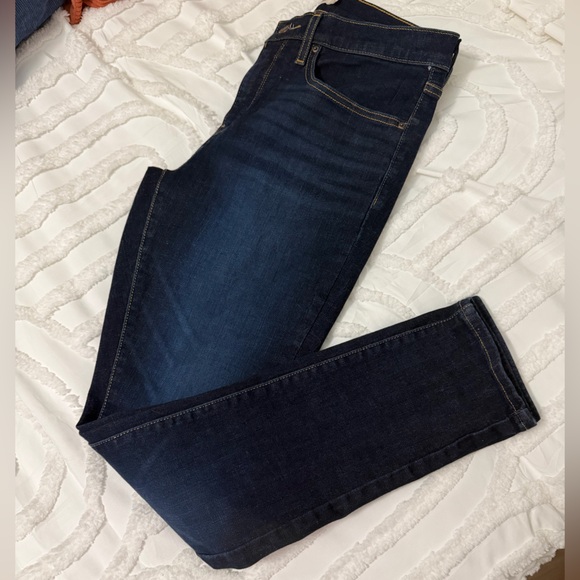 Levi’s Shaping Skinny Jeans - Picture 9 of 10